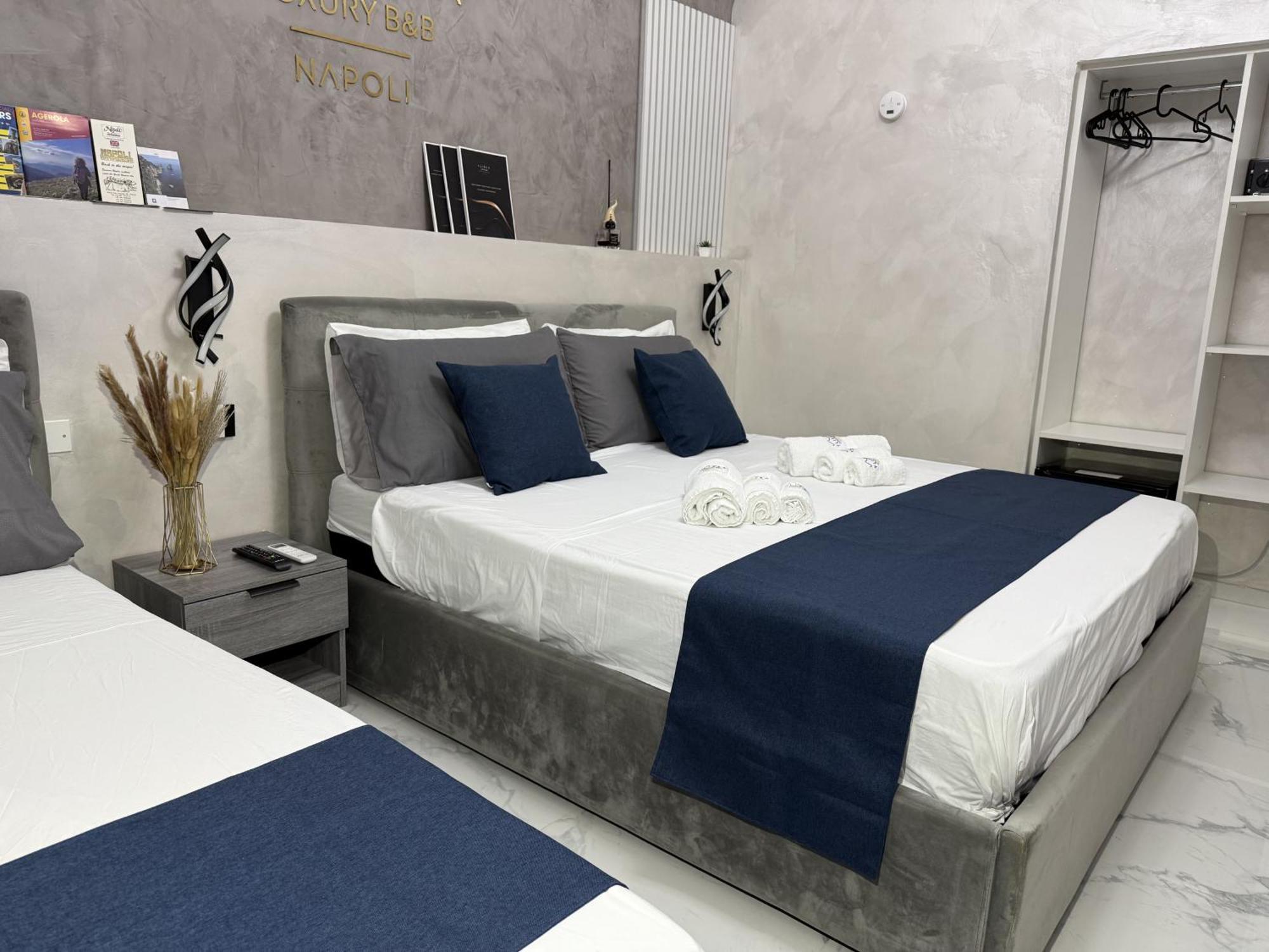 Ylisea Luxury * Neapel