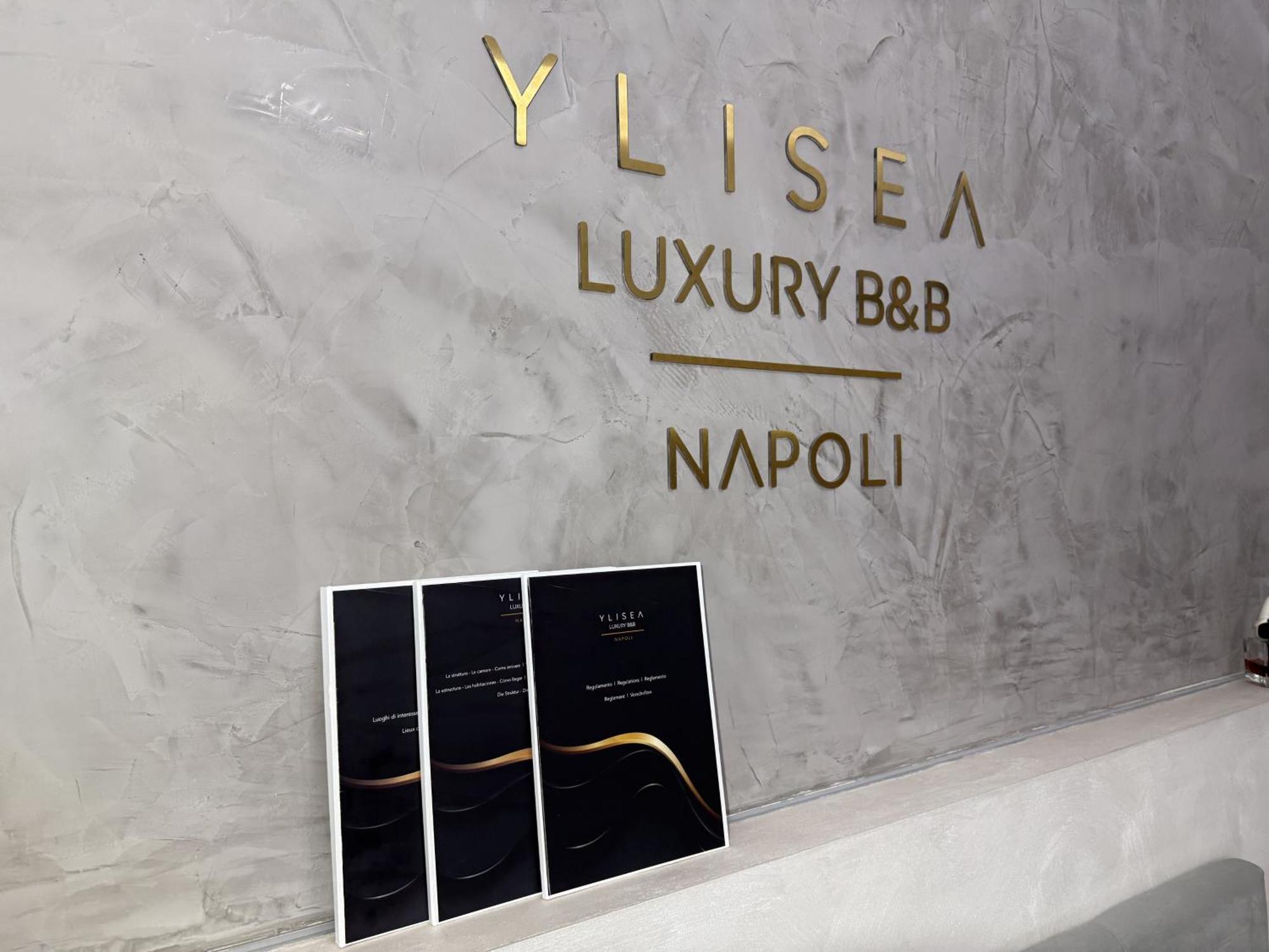 Ylisea Luxury * Neapel